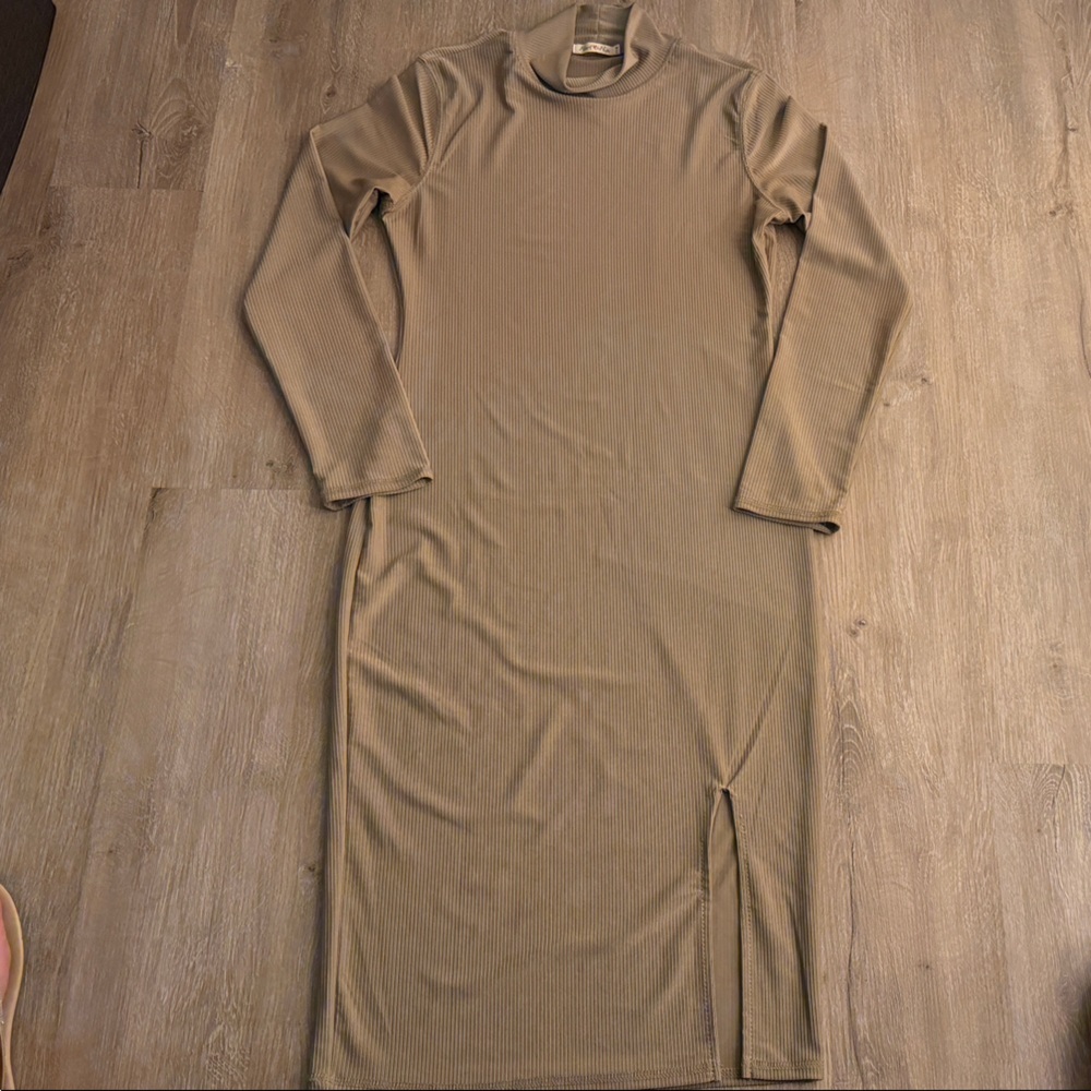 Heart Hips Olive/Taupe Long Sleeve Ribbed Midi Dress